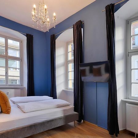 Homie Stay Am Marktplatz - Wohnen Im Historischen Balthasar-Neumann-Apartment Würzburg Kültér fotó